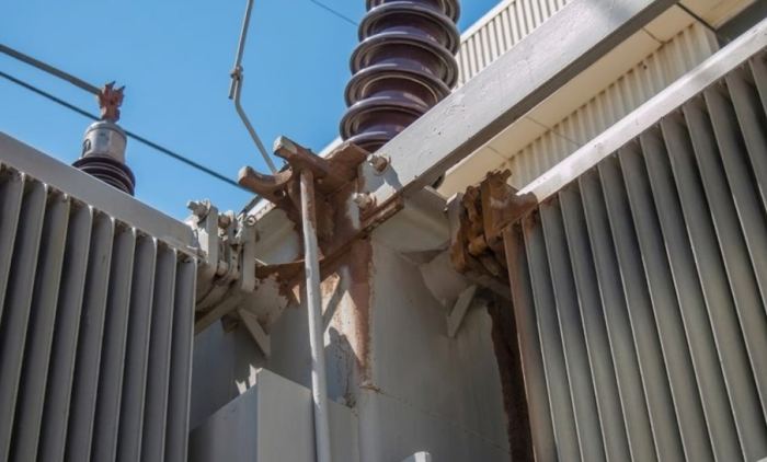 A leaking transformer sealed without shutdown.